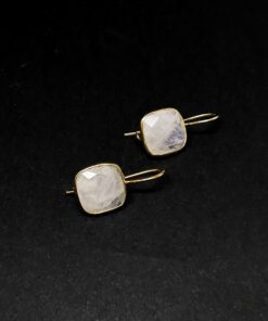 Gold-plated earrings with moonstone BD0117